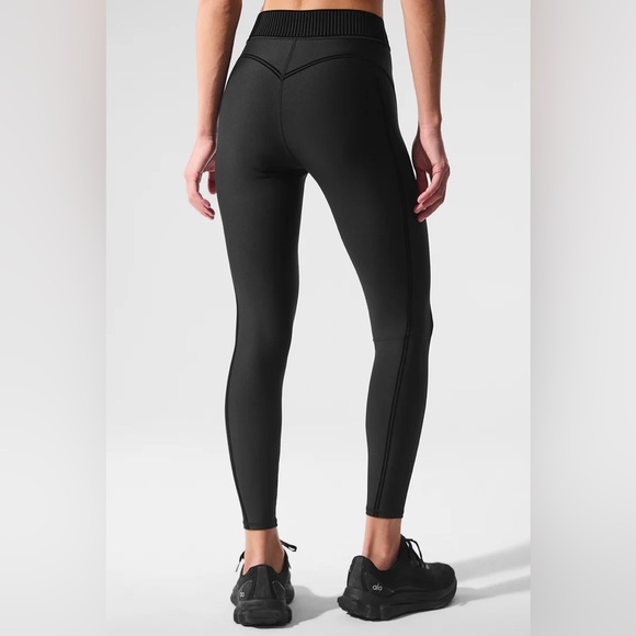 Alo Yoga Airlift High-Waist 7/8 Line Up Legging - Picture 2 of 4